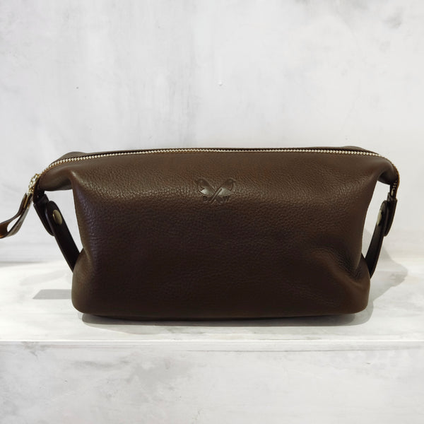 Bennett Winch Leather Washbag - Brown